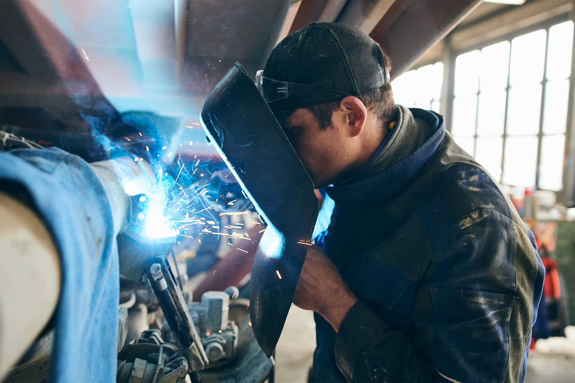 Mitarbeiter bei beim Schweißen